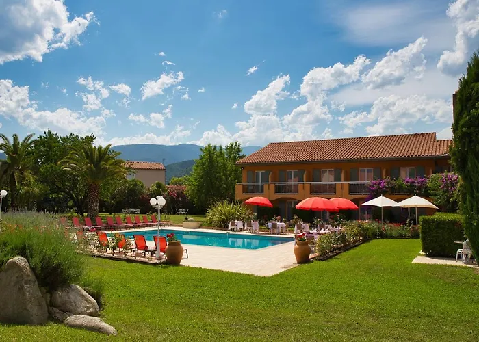 Western Le Vauban 4* Прад