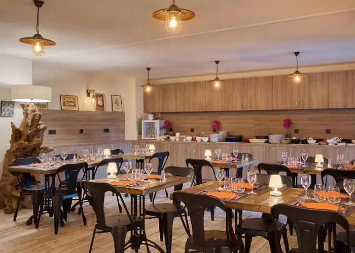 Western Le Vauban 4* Прад