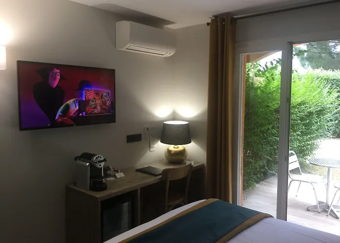 Western Le Vauban Отель Прад